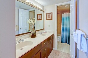 Condo, Multiple Beds (Nautilus 1303) | Bathroom | Free toiletries, towels, soap, toilet paper