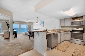Condo, Multiple Beds (Islander Beach Resort 6012) | Private kitchen | Oven, toaster