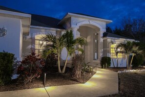 Exterior - Happy Ours 2 - beautiful walk to beach home (Englewood)