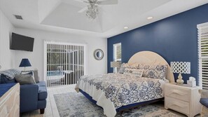 4 bedrooms, iron/ironing board, free WiFi, bed sheets - Happy Ours 2 - beautiful walk to beach home (Englewood)