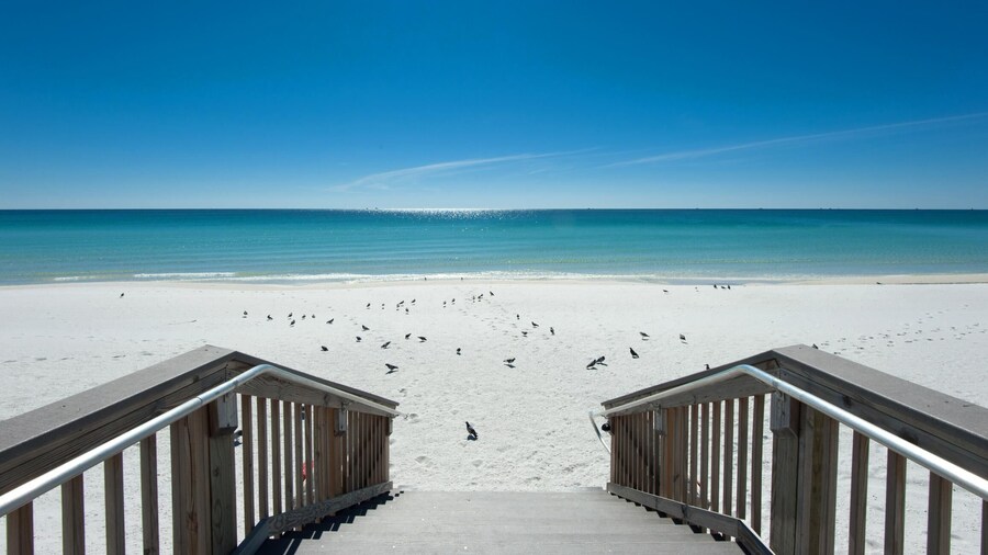Holiday Surf and Racquet Club 710