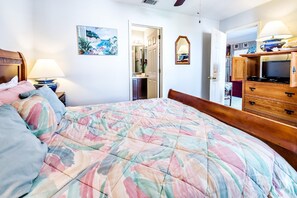 Condo, 1 Queen Bed with Sofa bed (Hermitage By The Bay 305) | 2 bedrooms, WiFi