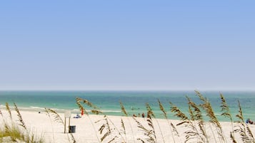 Condo, 1 Queen Bed with Sofa bed (Hermitage By The Bay 305) | Beach