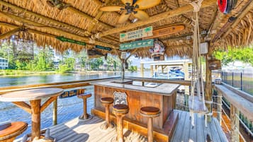 Bar (en la propiedad)