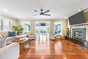 Interior - 3 Level Home on Waterway w/ Heated Pool & Hot tub (Myrtle Beach)