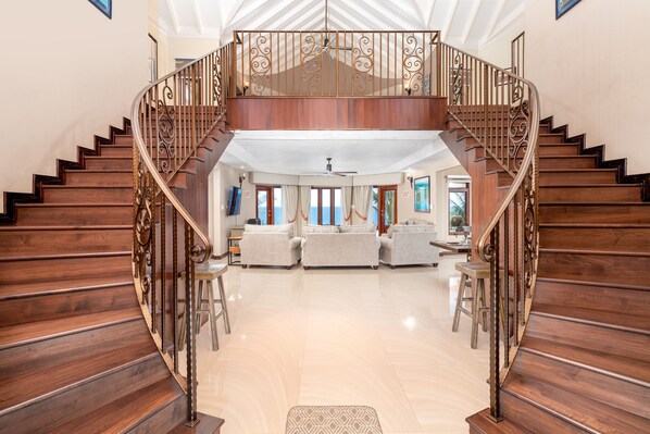 Front of property - Breathaking Luxury Cliffside Villa (Tower Isle)