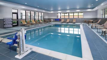Indendørs pool