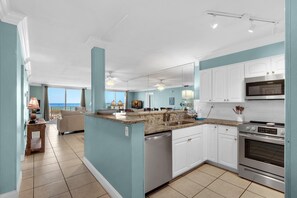 Condo, varias camas (Destin on the Gulf 206) | Cocina privada | Horno y tostadora