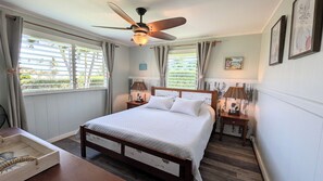 3 slaapkamers, een strijkplank/strijkijzer, gratis wifi, beddengoed