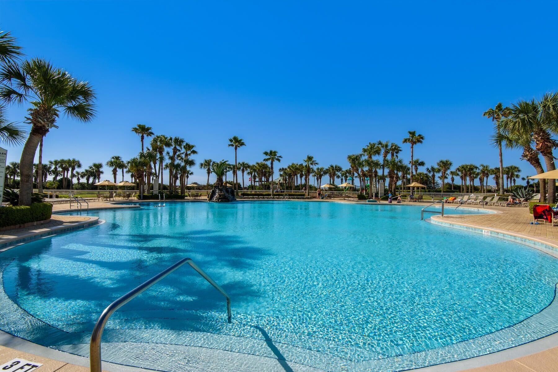 Appart'hôtel, plusieurs lits (St. Lucia 802) | Piscine | Piscine extérieure, piscine chauffée