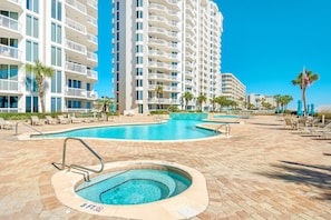 Condo, Plusieurs lits (Silver Beach Towers 1205 East) | Piscine | Piscine extérieure, piscine chauffée