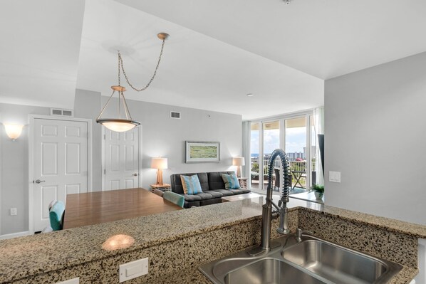 Interior - Palms Resort #2916 Full 2 Bedroom (Destin)