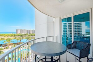 Condo, Multiple Beds (Palms Resort #2713 Jr. 2BR) | Outdoor dining