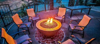 Breathtaking Lakefront Havin, Remodeled, Hot Tub  - Shasta Lakeshore Retreat #10