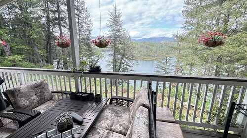 Special Deal Now:  Cute Lakeview Home, Sleeps 8  - Shasta Lakeshore Retreat #11