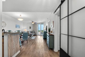 Condo, Multiple Beds (Palms Resort #1808 Jr 2BR) | Interior - Palms Resort #1808 Jr 2BR (Destin)