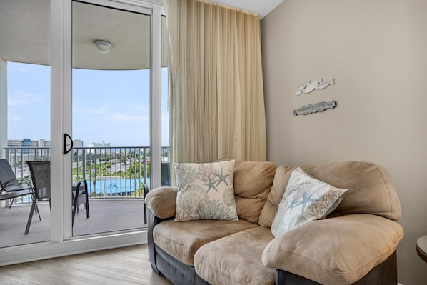 Condo, 1 King Bed with Sofa bed (Palms Resort #1711 Jr. 2BR) | Living area | TV