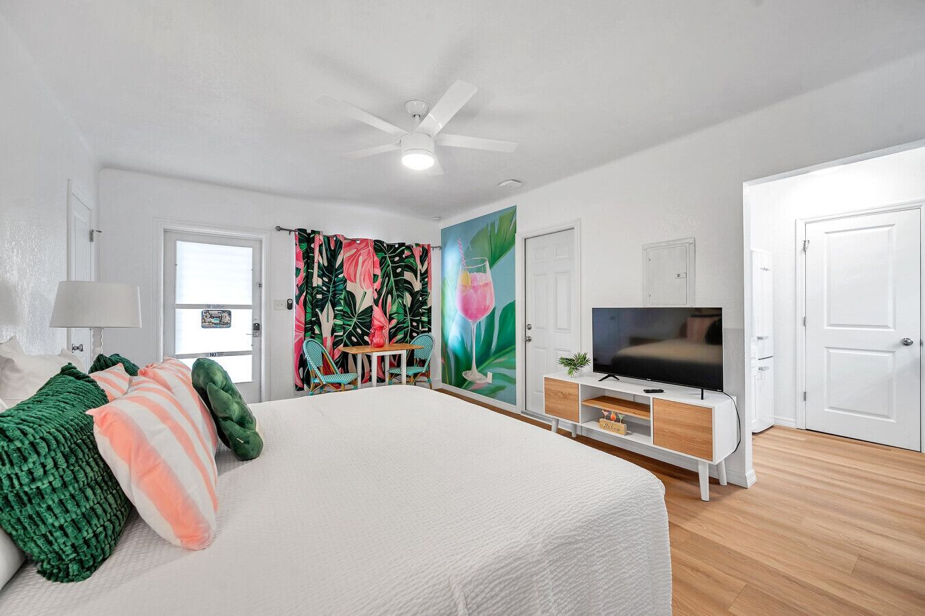 1 bedroom, desk, iron/ironing board, free WiFi