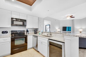 Condo, varias camas (Palms Resort #1202 Full 2 Bedroom) | Cocina privada | Horno y tostadora 