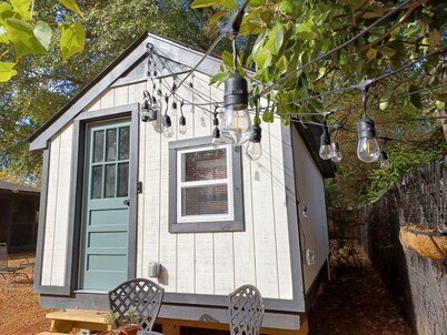 The Tiny House Experience, at that Treasure House .. 2 bed loft & 1 bath