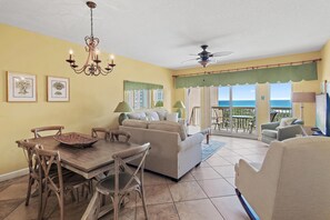 Living area - Summit at Tops'l 714 (Miramar Beach)