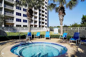 Apartment, 1 King-Bett und Schlafsofa (Summit at Tops'l 714) | Pool | Außenpool, beheizter Pool