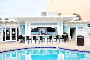 Lägenhet - 1 kingsize-säng (Summit at Tops'l 212) | Pool | Utomhuspool och uppvärmd pool