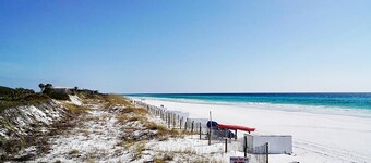 Summit at Tops'l 212