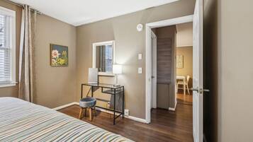 2 bedrooms, desk, iron/ironing board, travel crib