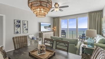 Smart TV, reproductor de DVD, libros y estéreo