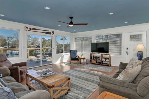Lure & Leisure Lakehouse | Lake Murray 3BR 2BA