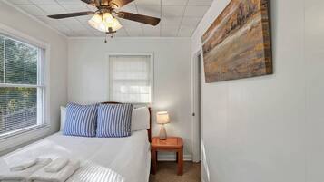 3 bedrooms, desk, iron/ironing board, travel cot