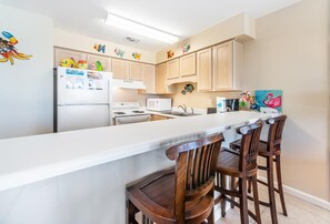 Condo, 1 King Bed with Sofa bed (Windancer 207) | Private kitchen | Oven, toaster - Windancer 207 (Miramar Beach)