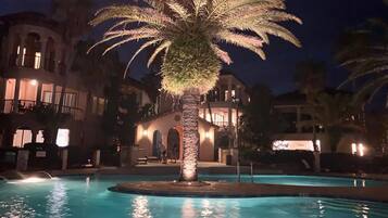 House, Multiple Beds (Villa Tuscana) | Pool | Outdoor pool