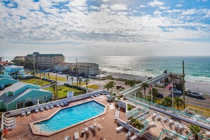 Condo, varias camas (Surfside Resort #503) | Alberca | Alberca al aire libre y alberca climatizada