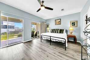 Stadtwohnung, Mehrere Betten (Spyglass #103)