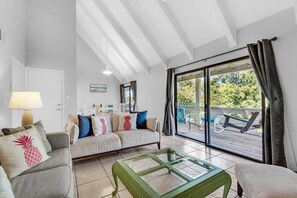 Condo, 1 King Bed with Sofa bed (Memory Maker) | Living area | TV