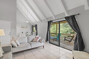 Condo, 1 King Bed with Sofa bed (Memory Maker) | Living area