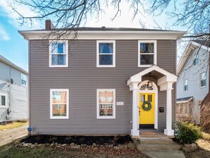 Exterior - Game Room - Arcade - Sleeps 10 - Akron (Akron)
