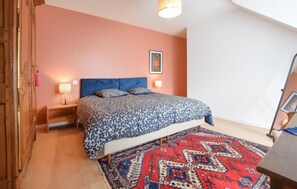 2 bedrooms, travel cot, free WiFi, bed sheets - Cozy home in Gouville-sur-Mer with WiFi (Gouville-sur-Mer)