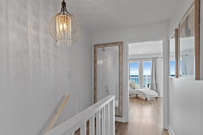 Casa, varias camas (Little House on the Beach) | Interior