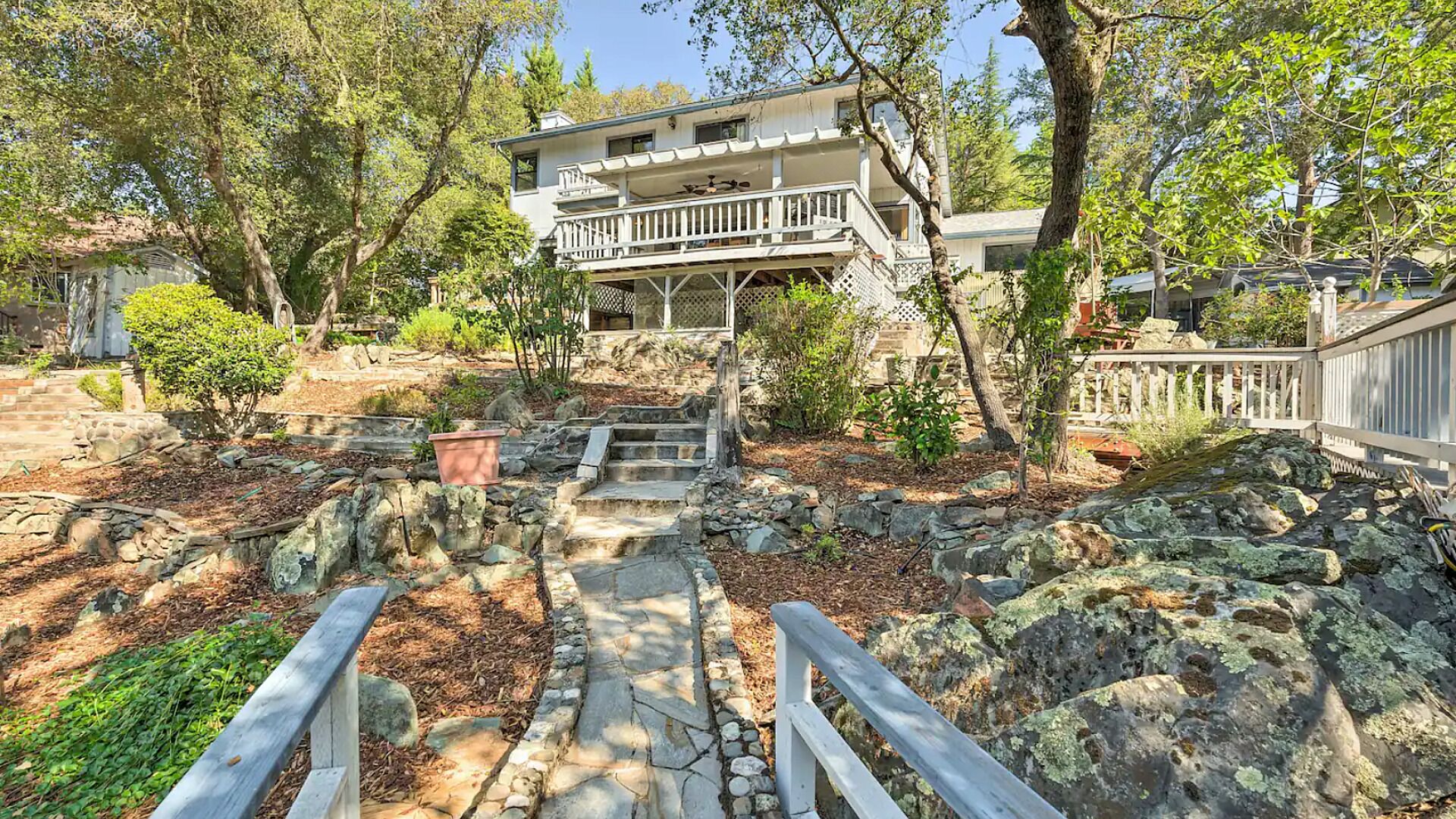 Charming Poolside Retreat w/ Creek in Backyard 4B Hot Tub Sauna Pets Ok 