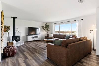 Rancho Vino-Entire house with 2 Master bedrooms and 2 additional bedrooms 