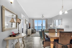 公寓客房, 多張床 (Ariel Dunes II 1909) | 起居區 | 電視