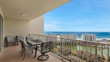 Condo, varias camas (Ariel Dunes II 1908) | Restaurante al aire libre