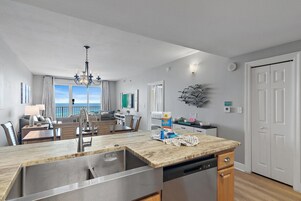 公寓式客房, 1 张特大床和 1 张沙发床 (Ariel Dunes II 1608) | 住宿内部