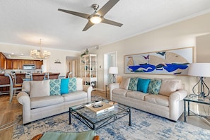 Living area - Shipwatch D604 (Pensacola)
