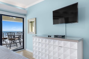 Condo, Multiple Beds (Shipwatch D604) | Interior