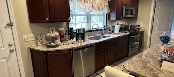 Quiet & cozy home, bring the whole family.
