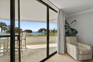 コンドミニアム ベッド (複数台) (Eden East 101) | 内装